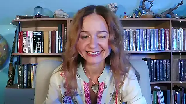 Snapshot of Foxilady357 chatting on 09.29.25 Foxilady357 online show from 09.29.25