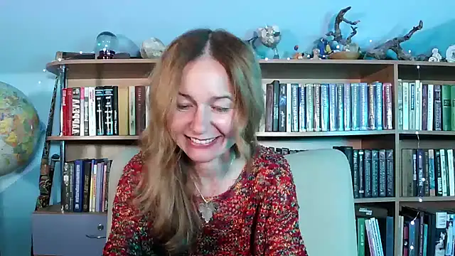 Snapshot of Foxilady357 chatting on 10.10.25 Foxilady357 online show from 10.10.25