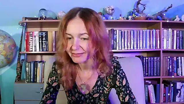 Snapshot of Foxilady357 chatting on 10.14.25 Foxilady357 online show from 10.14.25