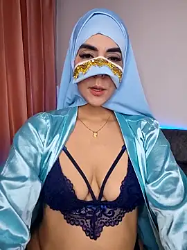 Snapshot of aisha_samiri chatting on 09.10.25 aisha samiri online show from 09.10.25