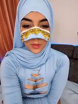 Snapshot of aisha_samiri chatting on 09.27.25 aisha samiri online show from 09.27.25
