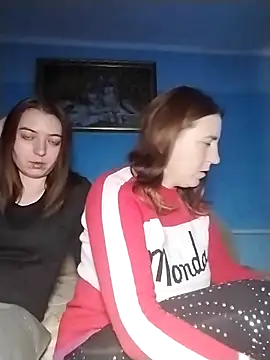 Snapshot of Viktoriia27 chatting on 12.03.25 Viktoriia27 online show from 12.03.25