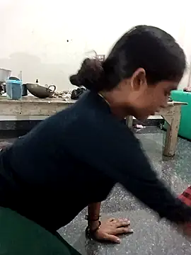 Snapshot of Guriya0076 chatting on 09.12.25 Guriya0076 online show from 09.12.25