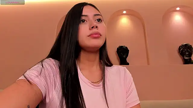 AmbarJames  online show from 04.23.26