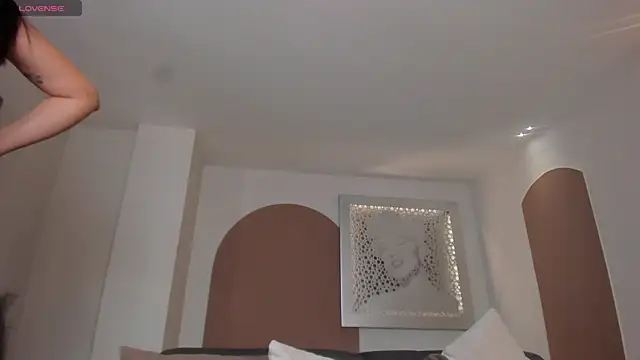 AmbarJames  online show from 07.24.26