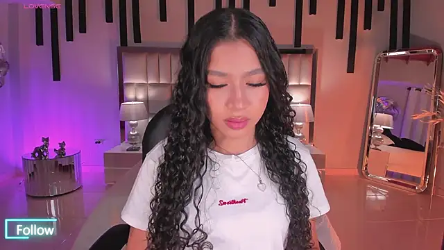 SophieHouston  online show from 12.05.25