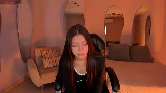 Snapshot of SophieHouston_ chatting on 07.03.26 SophieHouston online show from 07.03.26