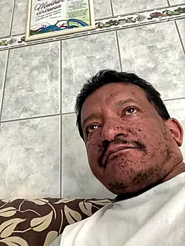 Snapshot of PIROCAGG21 chatting on 09.29.25 PIROCAGG21 online show from 09.29.25