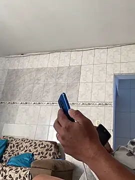 Snapshot of PIROCAGG21 chatting on 11.19.25 PIROCAGG21 online show from 11.19.25