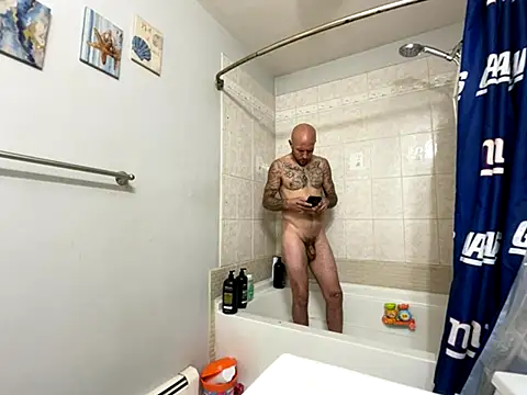 Snapshot of curis4270panda chatting on 10.25.25 curis4270panda online show from 10.25.25