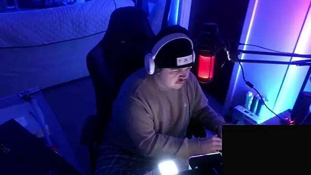 Snapshot of Bigboyballen chatting on 03.16.26 Bigboyballen online show from 03.16.26