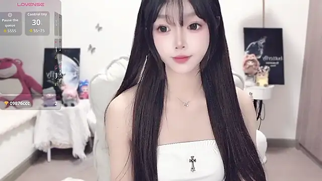 Snapshot of -EEBABY chatting on 10.26.25 -EEBABY online show from 10.26.25