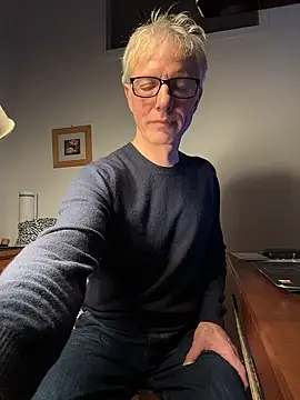 Snapshot of SexyLeon8 chatting on 01.09.26 SexyLeon8 online show from 01.09.26