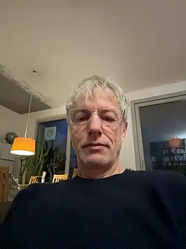 Snapshot of SexyLeon8 chatting on 01.12.26 SexyLeon8 online show from 01.12.26