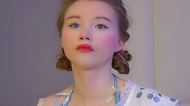 KeiraAsti online show from 05.05.26