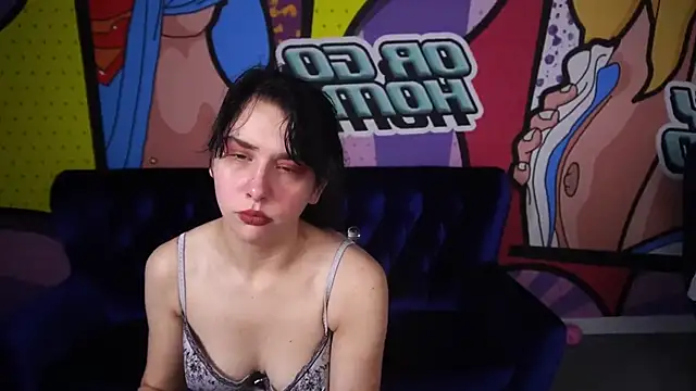 Snapshot of LiviaShy chatting on 12.04.25 LiviaShy online show from 12.04.25