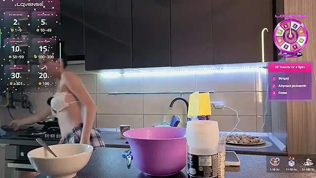 Pisypussy online show from 10.07.25