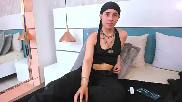 Ashkoreh online show from 03.03.26