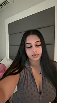 LilMisIndianx online show from 03.13.26