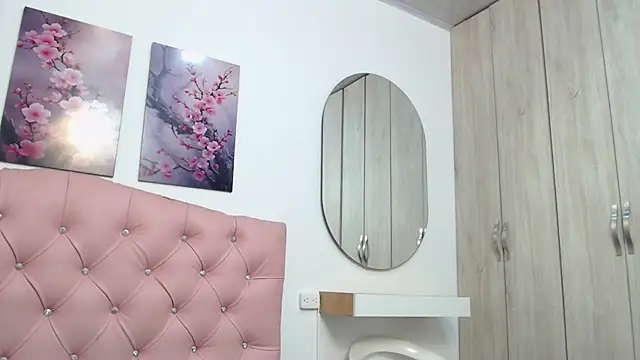 pinky f00x online show from 12.15.25