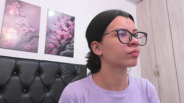 Snapshot of pinky_f00x chatting on 07.02.26 pinky f00x online show from 07.02.26