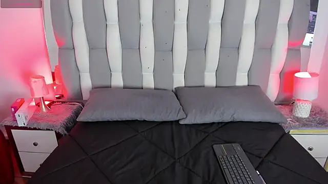 Snapshot of Adaara_Rey chatting on 10.06.25 Adaara Rey online show from 10.06.25