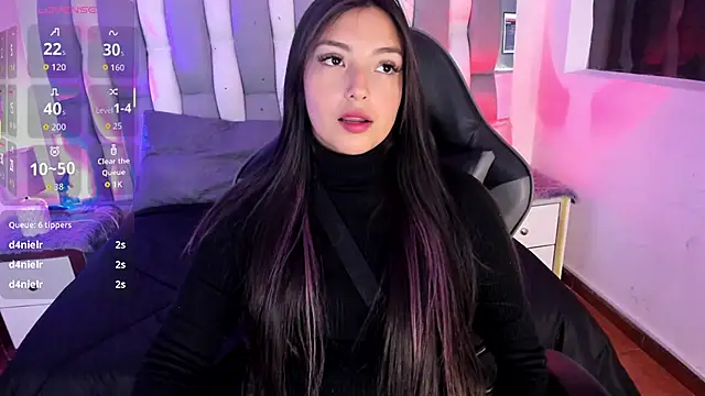 Snapshot of Adaara_Rey chatting on 10.20.25 Adaara Rey online show from 10.20.25