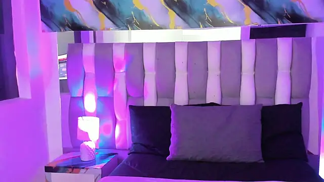 Snapshot of Adaara_Rey chatting on 12.04.25 Adaara Rey online show from 12.04.25