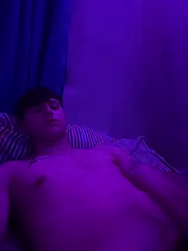 Snapshot of nhuelg chatting on 03.18.26 nhuelg online show from 03.18.26