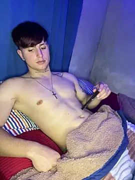 Snapshot of nhuelg chatting on 03.19.26 nhuelg online show from 03.19.26