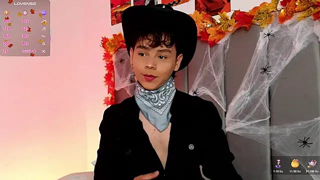 Snapshot of nico_leroy chatting on 10.19.25 nico leroy online show from 10.19.25