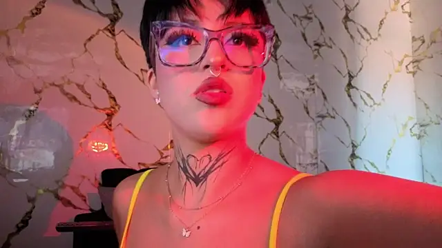 Snapshot of Rebeka-baker chatting on 12.16.25 Rebeka-baker online show from 12.16.25