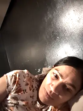 Snapshot of butterflykhash89 chatting on 11.22.25 butterflykhash89 online show from 11.22.25