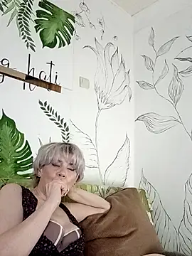 Catty Lady online show from 05.06.26