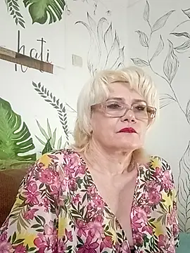 Catty Lady online show from 06.15.26