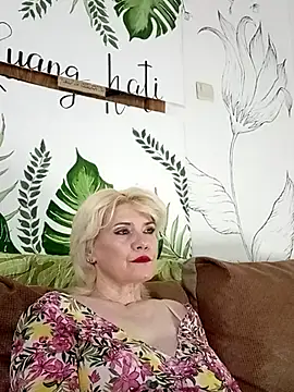 Catty Lady online show from 06.17.26