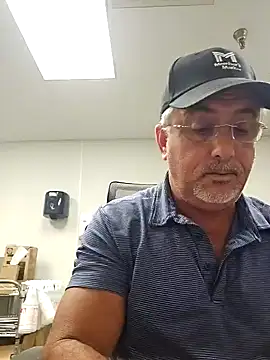 Snapshot of FlirtyOneForU chatting on 01.14.26 FlirtyOneForU online show from 01.14.26