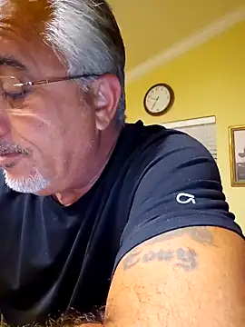 Snapshot of FlirtyOneForU chatting on 01.17.26 FlirtyOneForU online show from 01.17.26