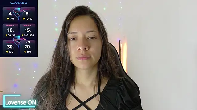 Snapshot of Sarasavage chatting on 01.12.26 Sarasavage online show from 01.12.26