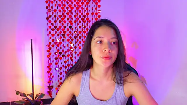 Sarasavage online show from 06.04.26