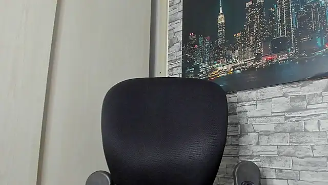 Snapshot of Themasterhades_777 chatting on 10.27.25 Themasterhades 777 online show from 10.27.25