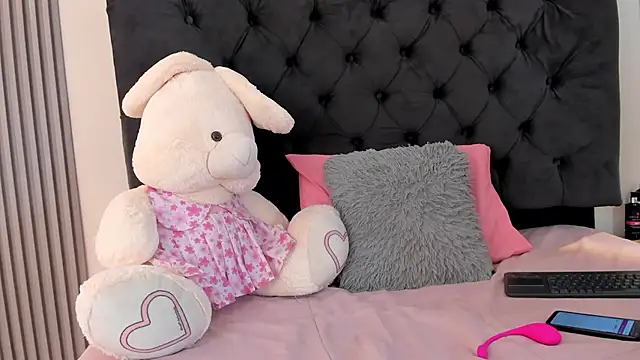 Snapshot of Dulce_Maay chatting on 09.16.25 Dulce Maay online show from 09.16.25