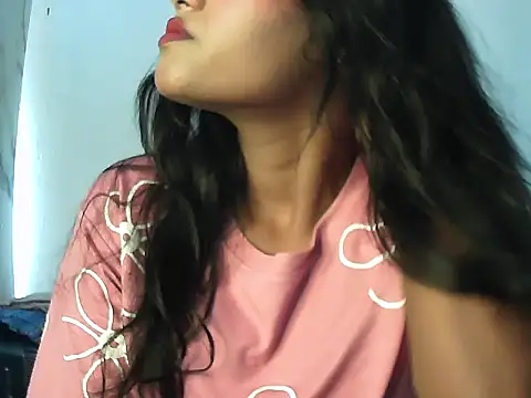 Snapshot of ANNU_ chatting on 10.08.25 ANNU online show from 10.08.25