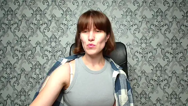 Kelly Kisss online show from 09.27.25