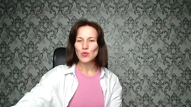 Kelly Kisss online show from 11.08.25