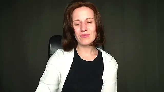 Kelly Kisss online show from 05.06.26