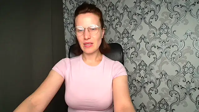 Kelly Kisss online show from 07.05.26