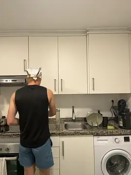 Snapshot of pbyariel- chatting on 10.20.25 pbyariel- online show from 10.20.25