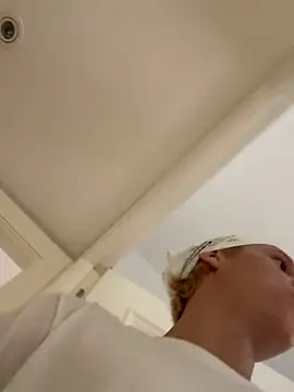 Snapshot of pbyariel- chatting on 10.21.25 pbyariel- online show from 10.21.25