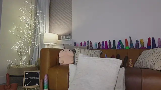 Taylorlove303 online show from 06.27.26